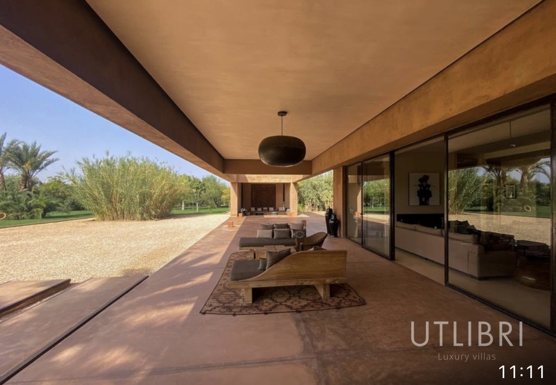Extraordinary villa, Road to Fes