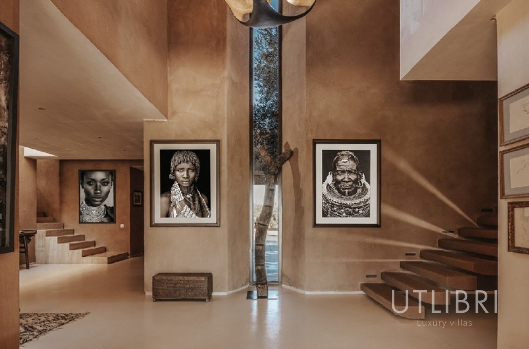 Extraordinary villa, Road to Fes