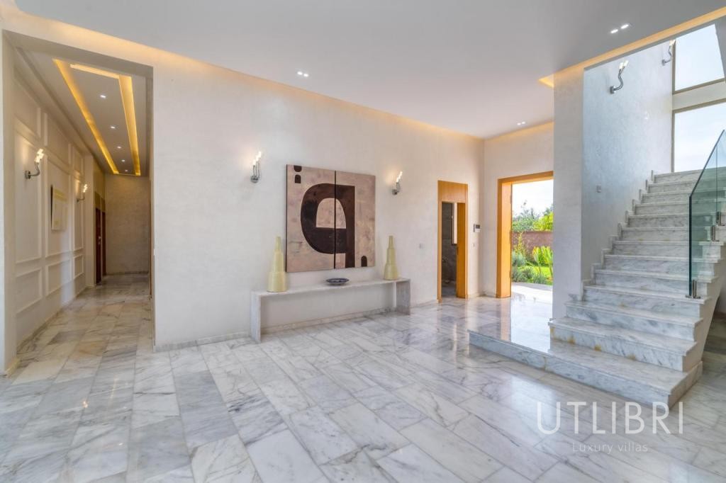 Extraordinary villa, Road to Fes