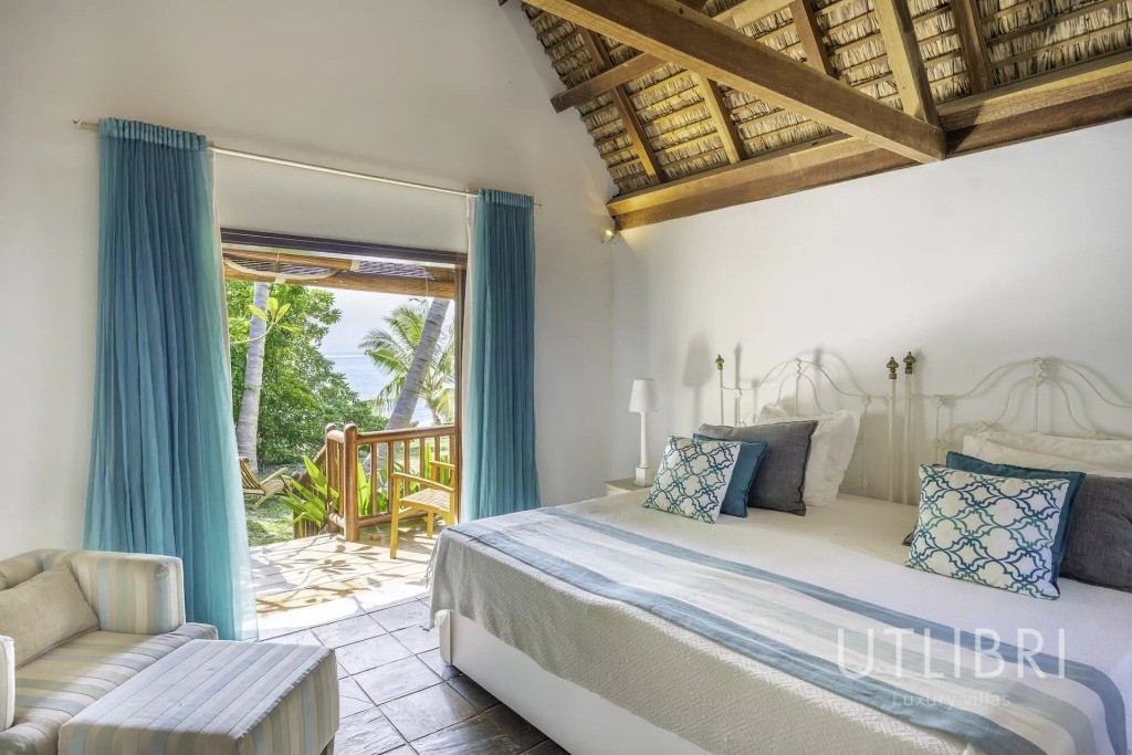 Villa d'exception, Roches noires