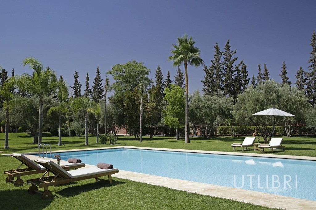 Extraordinary villa, Road to Fes
