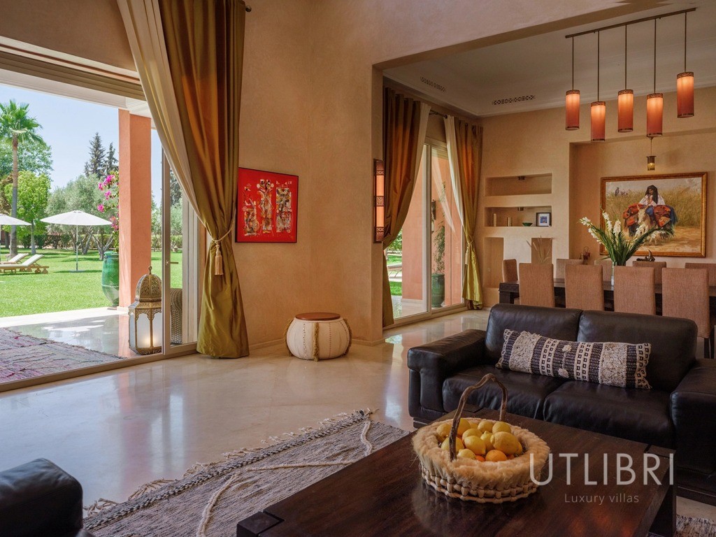 Extraordinary villa, Road to Fes
