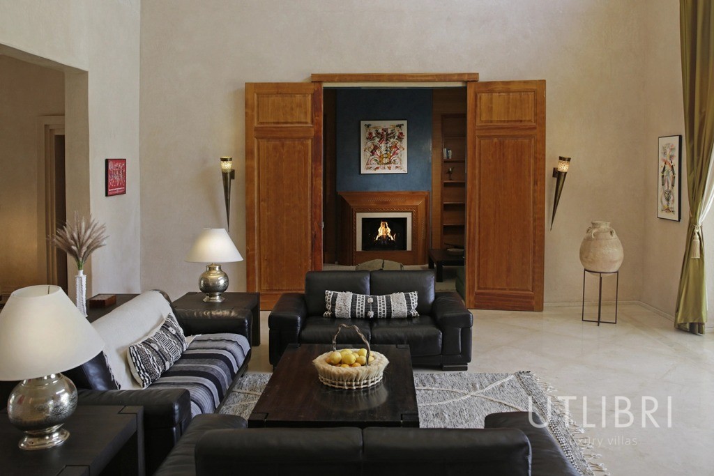 Extraordinary villa, Road to Fes