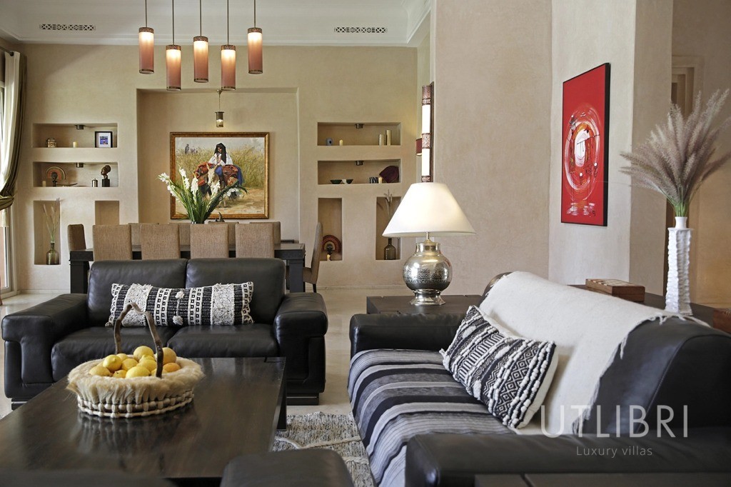 Extraordinary villa, Road to Fes