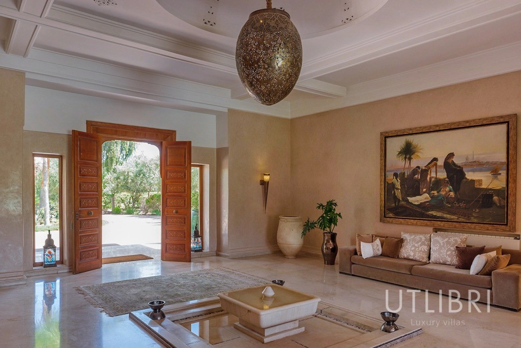 Extraordinary villa, Road to Fes