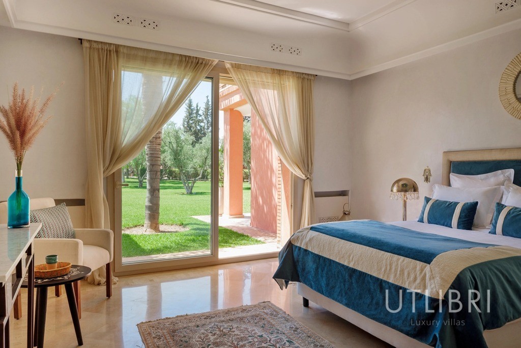 Extraordinary villa, Road to Fes