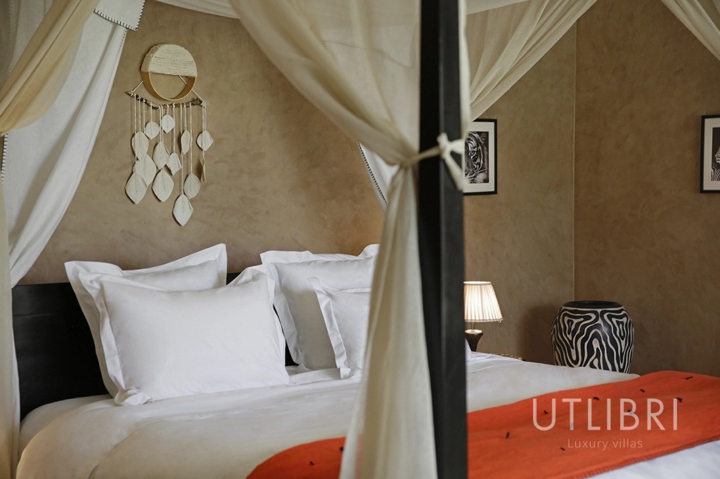 Extraordinary villa, Road to Fes