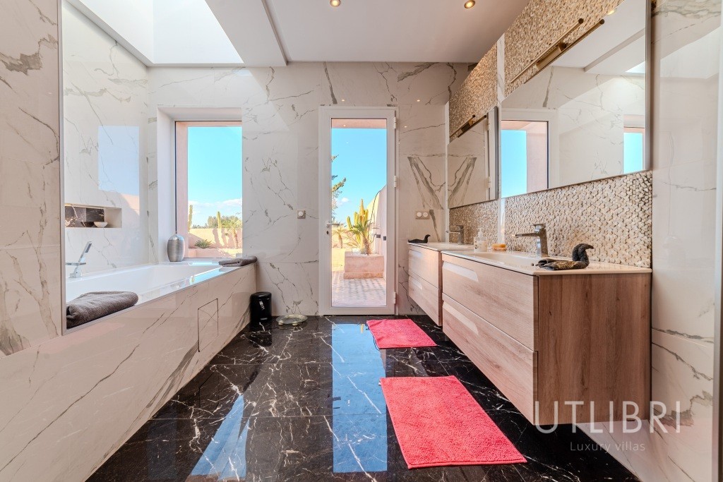 Extraordinary villa, Ouarzazate Road