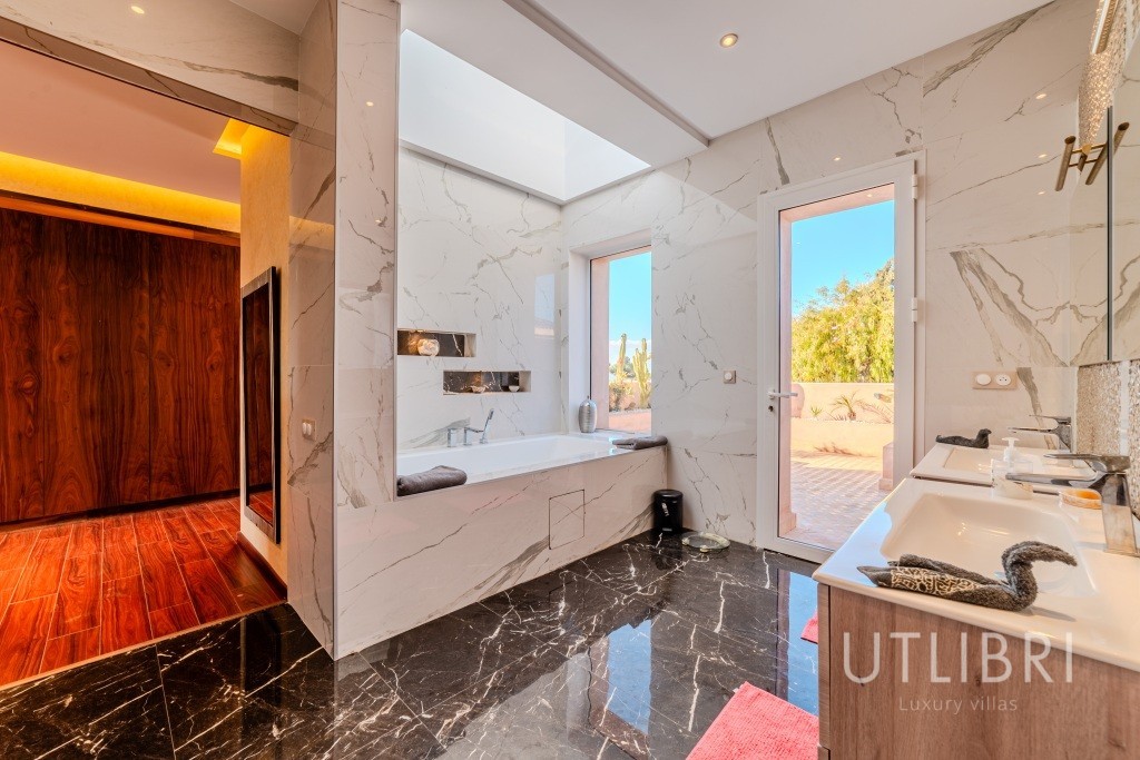 Extraordinary villa, Ouarzazate Road