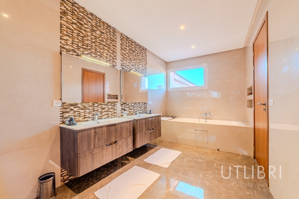 Extraordinary villa, Ouarzazate Road
