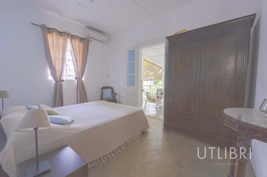 Villa d'exception, Roches noires
