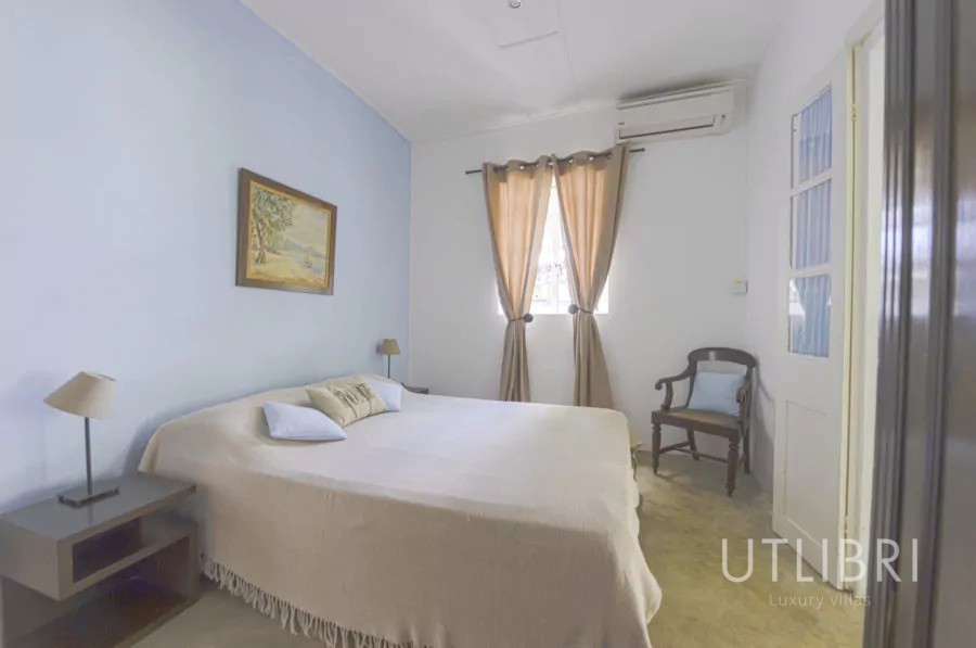 Villa d'exception, Roches noires