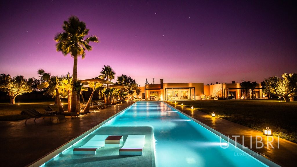 Extraordinary villa, Royal Palm and around