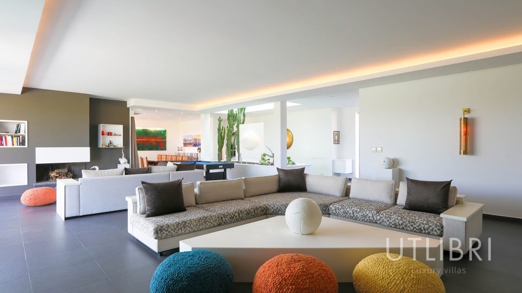 Extraordinary villa, Royal Palm and around