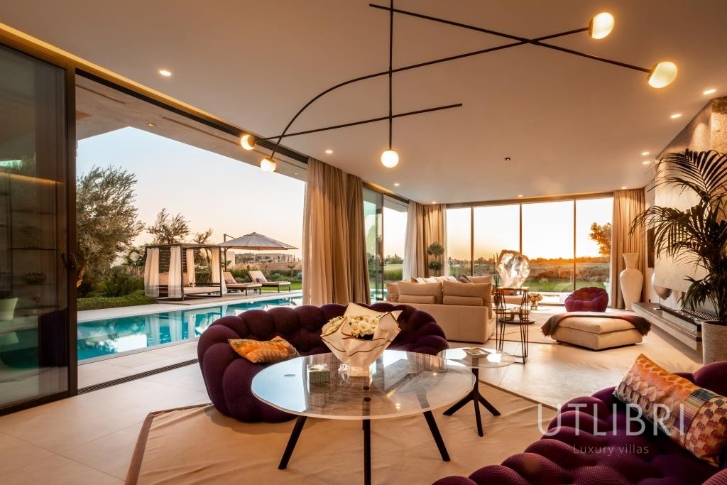 Extraordinary villa, Amelkis Golf