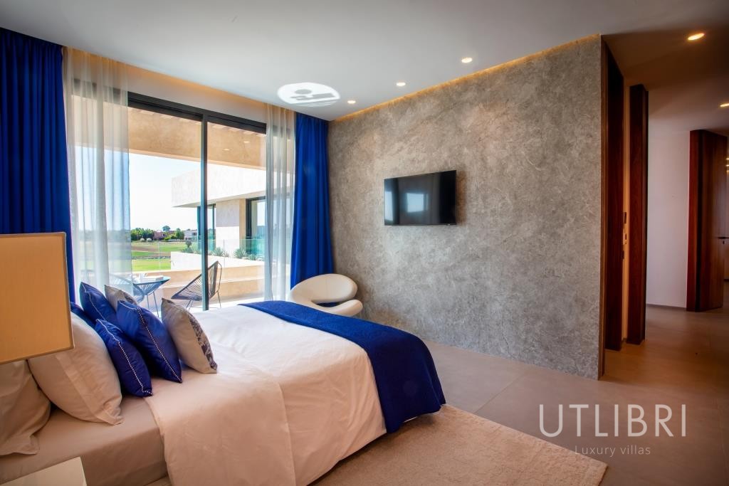 Extraordinary villa, Amelkis Golf