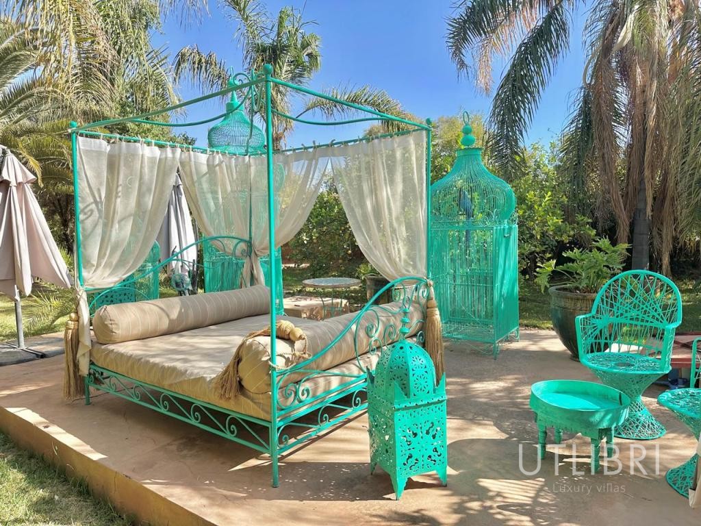 Extraordinary villa, Road to Fes