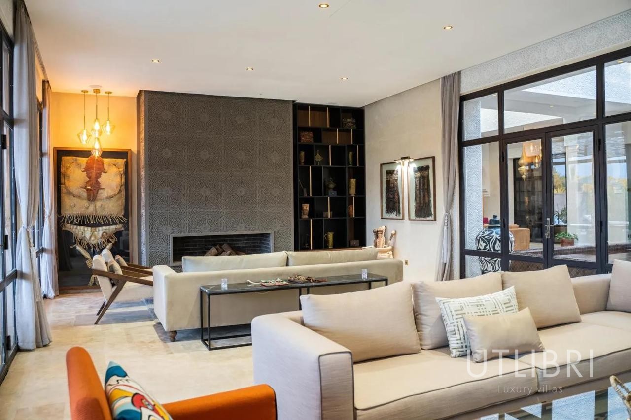 Extraordinary villa, Road to Fes