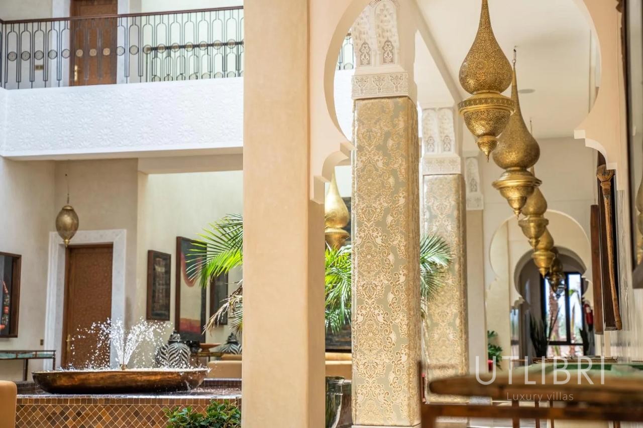 Extraordinary villa, Road to Fes